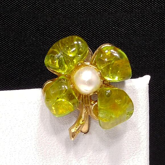 Vintage Peridot Gemstone Four Leaf Clover Earrings, Pearls, Gold Plated, 1950s - Picture 10 of 10